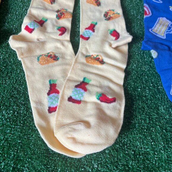 Into Socks Vending Machine Novelty 3 Pairs Pack Gift Box Socks Size 7-12 NEW - Picture 7 of 16